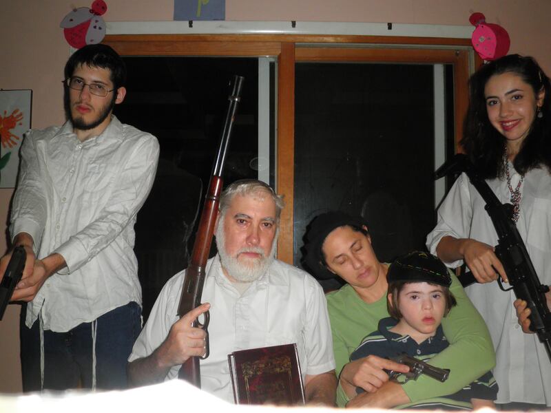 articles/2016/02/09/gun-dealer-shoots-straight-on-trump-no-basic-principles/160208-daly-trump-lies-embed_zbcatv