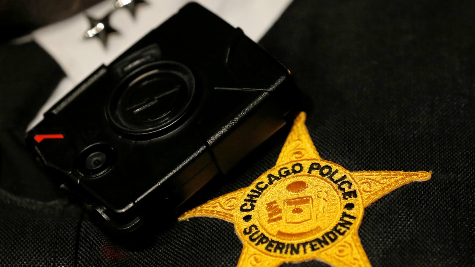 cheats/2016/08/28/police-apologize-to-rapper-rhymefest/160828-rhymefest-apology-cheat_hlfiu3