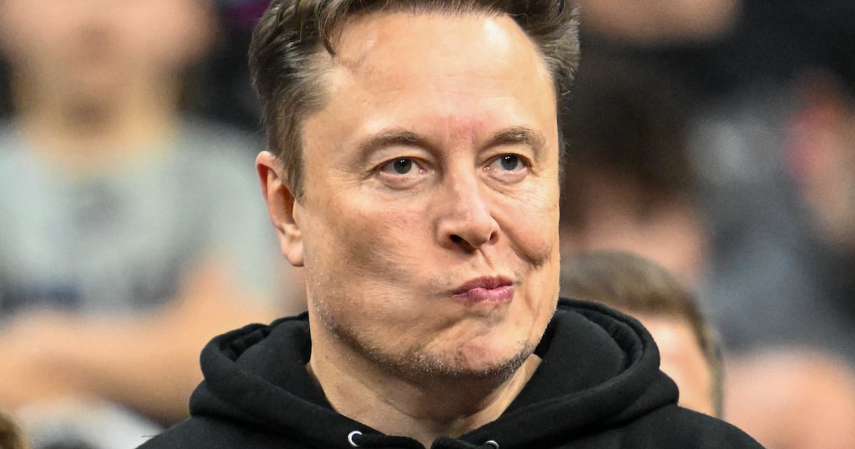 Musk Loses Trillionaire Status Just a Week After Getting It