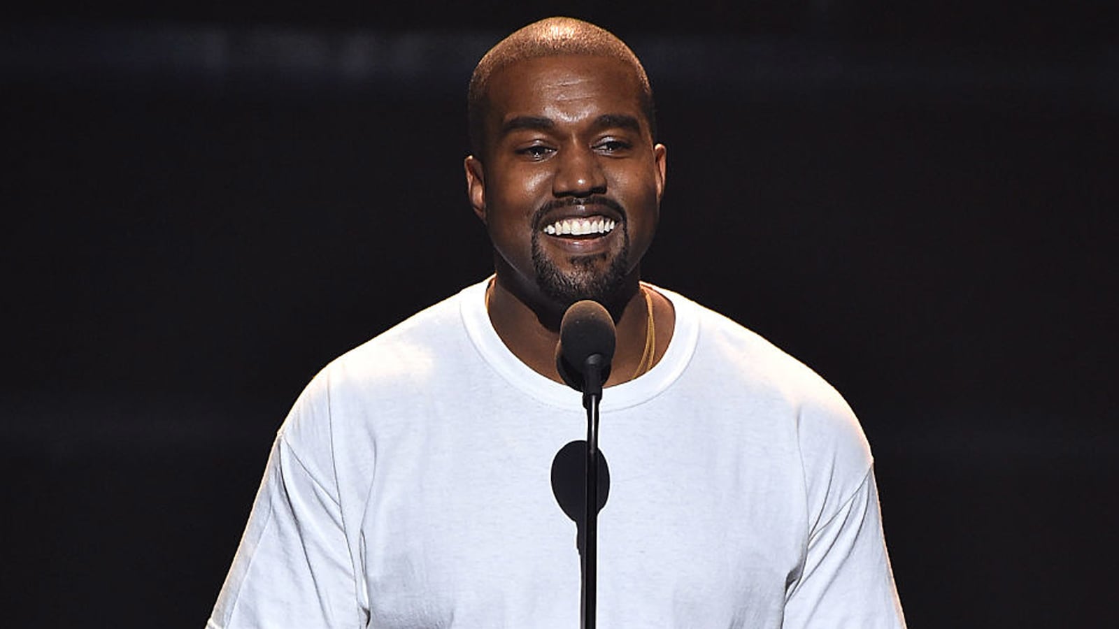 articles/2016/08/28/kanye-west-shades-taylor-swift-name-checks-donald-trump-in-messy-vmas-speech/160828-stern-kanye-vmas-tease_kfu4id