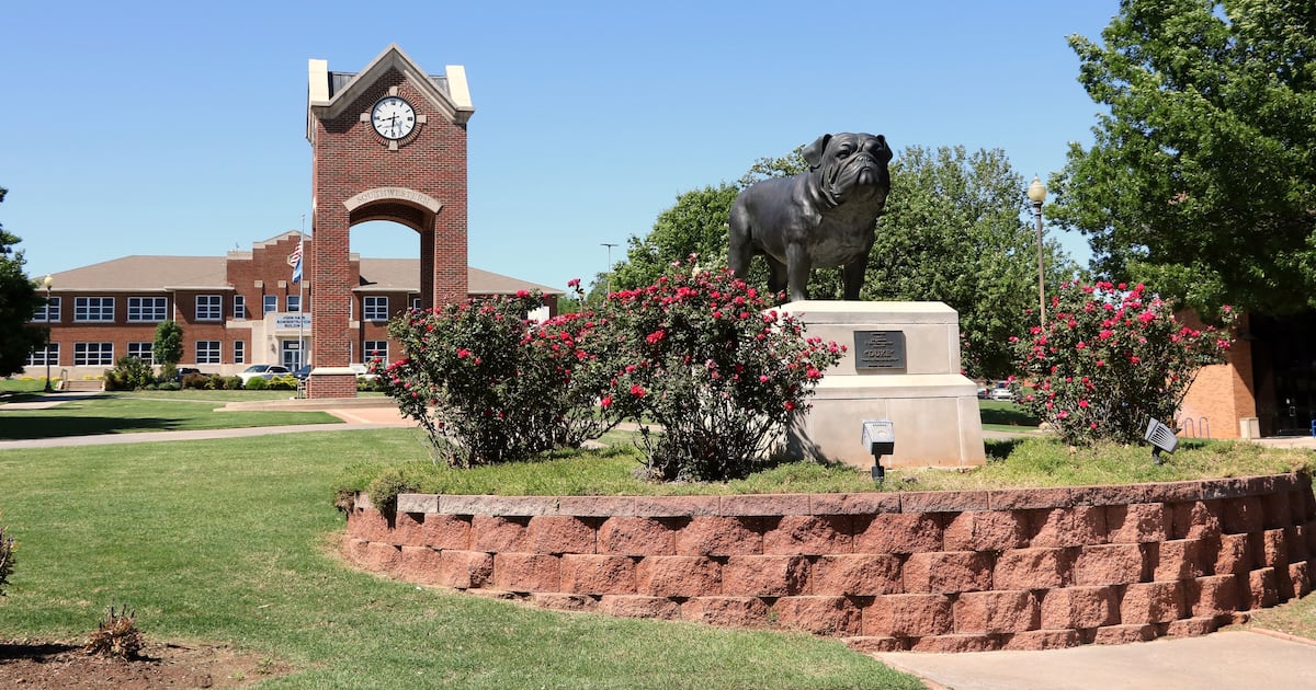 Hundreds Evacuate After Gas Leak Causes 36 Hospitalizations