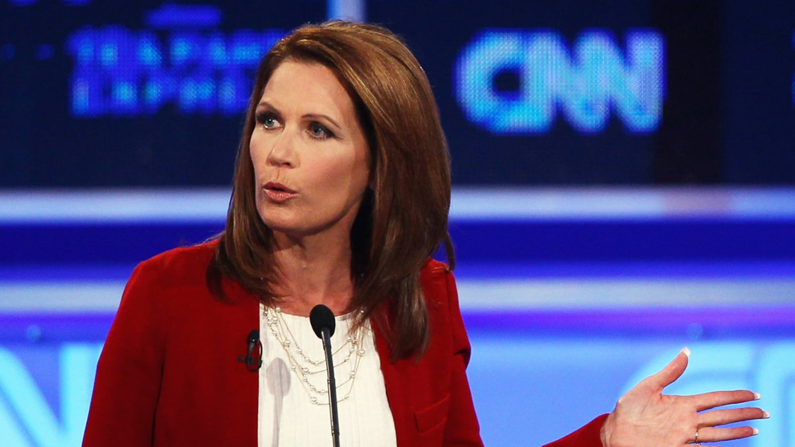 cheats/2011/09/13/bachmann-stays-alive-at-debate/michele-bachmann-debate-tampa-cheat_idszkd