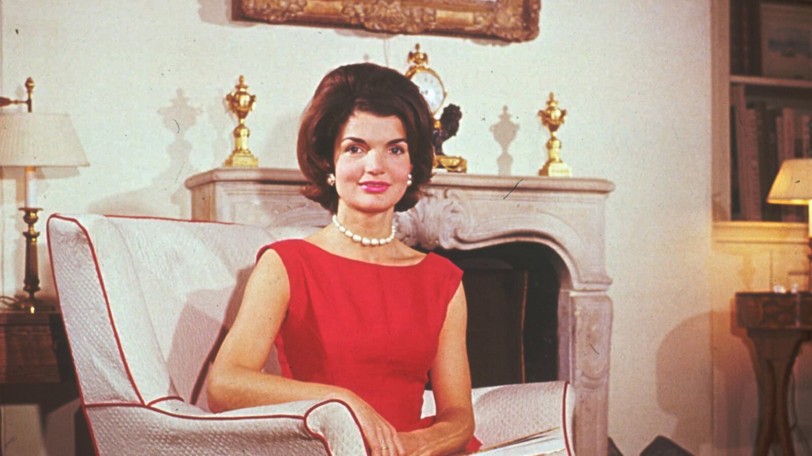cheats/2011/09/14/jackie-o-tapes-horrify-grandkids/jackie-o-views-cheat_sjq2s1