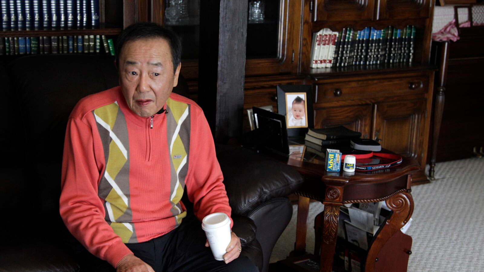 cheats/2012/01/17/snowshoer-burned-money-to-keep-warm/missing-snowshoer-cs_pazkn6