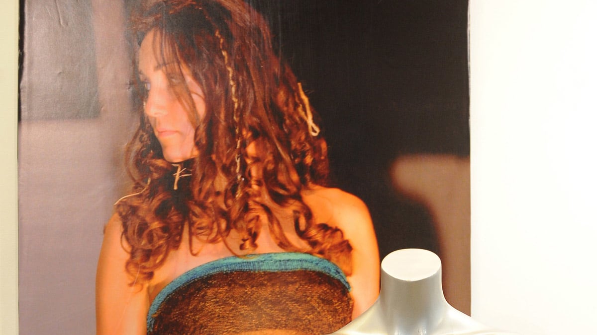 articles/2012/11/09/kate-middleton-recalls-her-first-nearly-nude-adventure/kate-lingerie-switch_ixpjmx