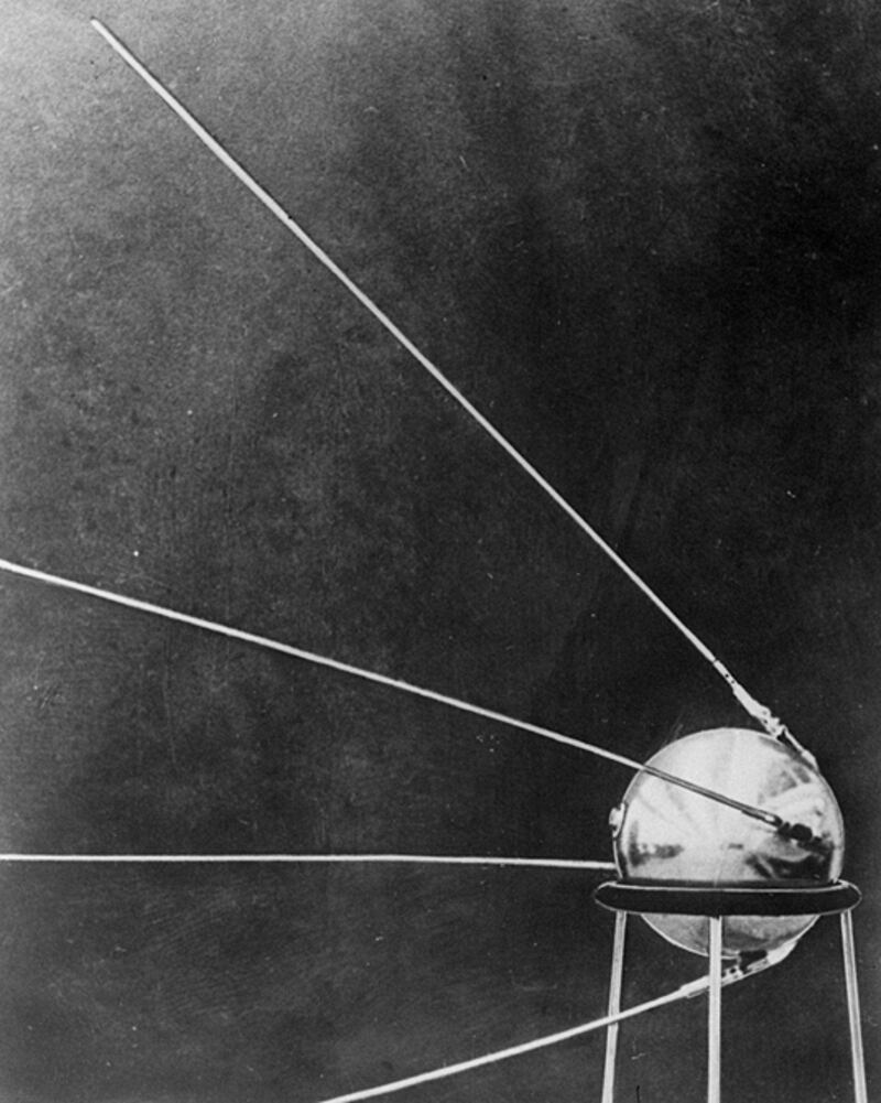 galleries/2011/04/28/great-moments-in-space/great-moments-in-space---sputnik_e7hucs