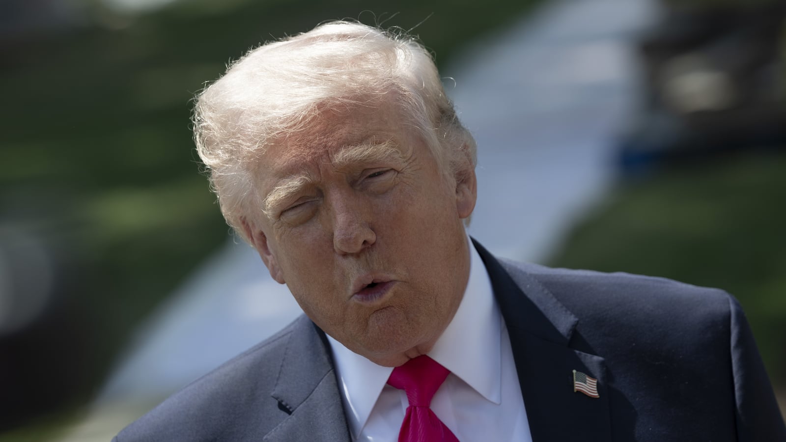 WASHINGTON DC, UNITED STATES - APRIL 16 : United States President Donald Trump speaks to the Press before departs at the White House to Las Vegas, Nevada on April 16, 2026, in Washington DC. (Photo by Celal Gunes/Anadolu via Getty Images)