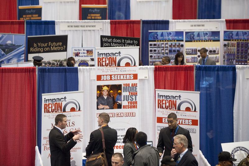 articles/2012/02/03/unemployment-rate-drops-but-reality-of-jobs-crisis-is-more-complicated/employment-report-feb-2012-karabell_fxwjx7