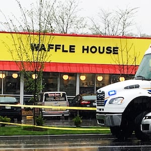 180422-waffle-house-tease_qtkefx
