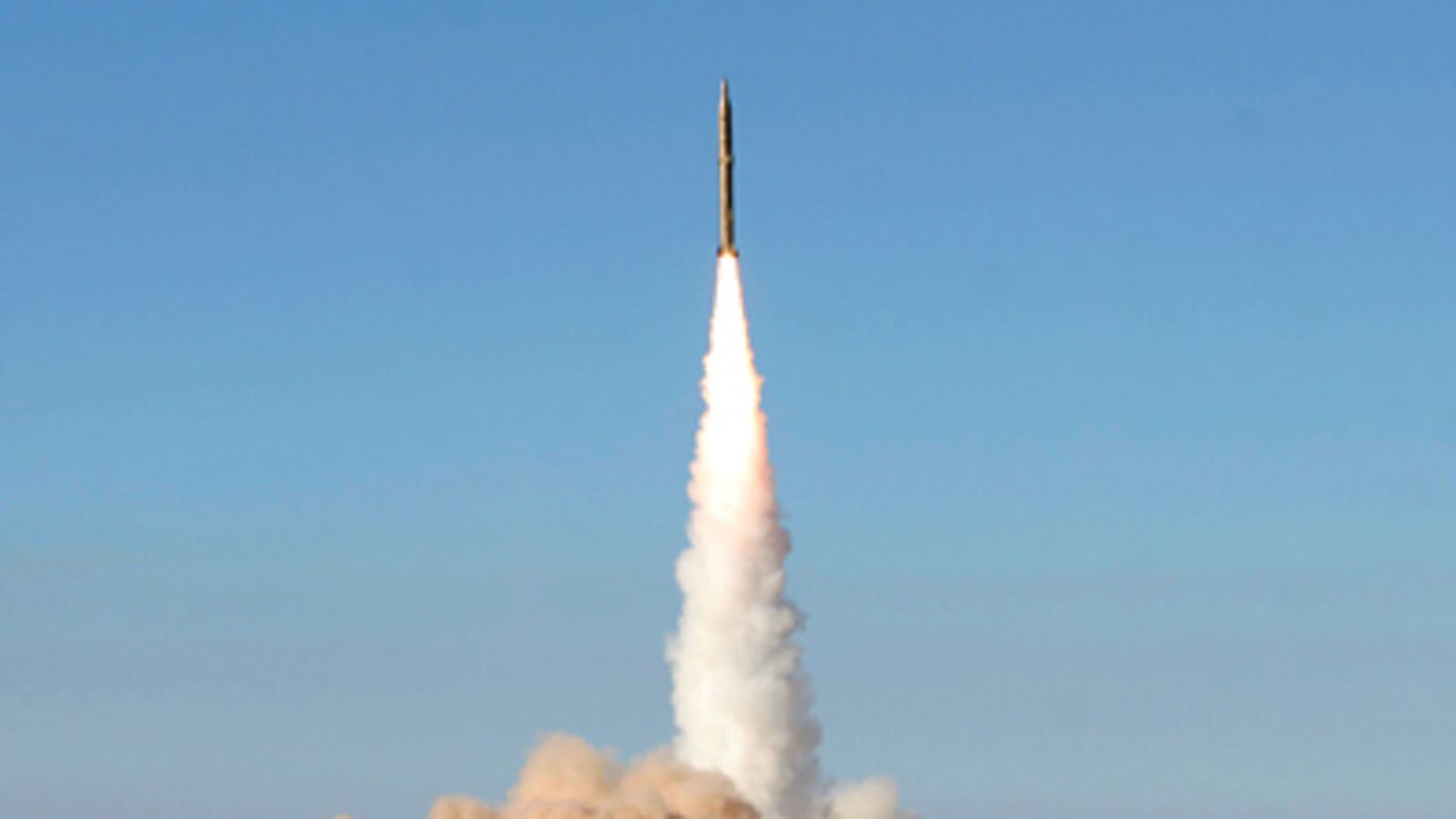 cheats/2009/05/20/irans-new-missile-its-strongest-yet/tehran-missile-launch_szdwvk