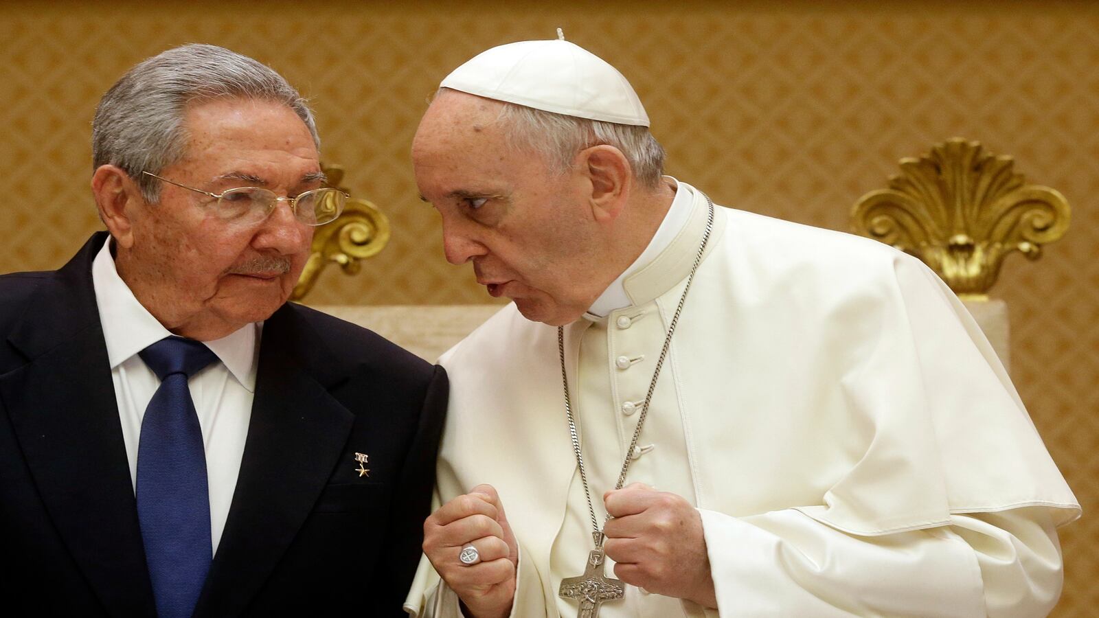 cheats/2015/05/10/raul-castro-visits-the-vatican/150510-francis-cheat_vaob9f