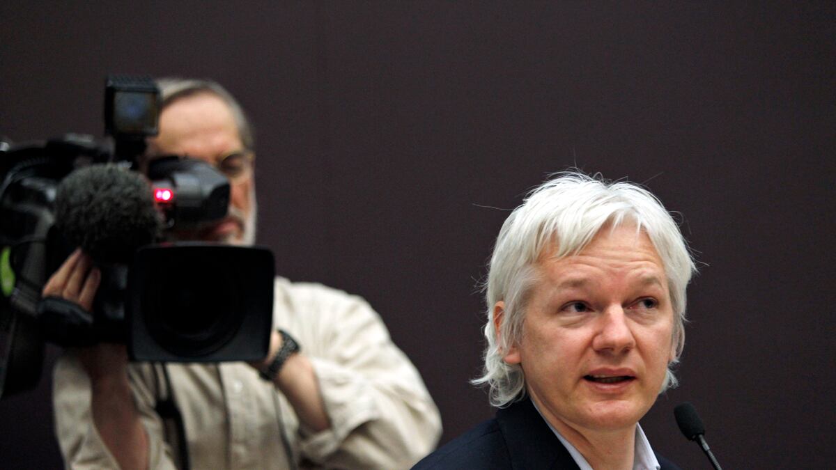 cheats/2012/04/14/assange-to-launch-talk-show/julian-assange-tv-show_dtdpky