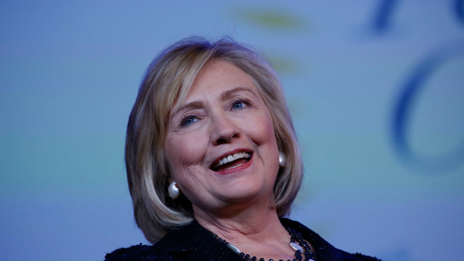 articles/2014/03/13/sharks-are-circling-around-hillary/140313-clift-clinton_m7qqqr