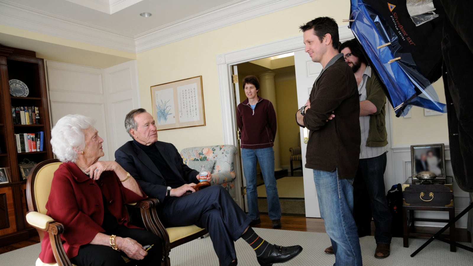 articles/2012/06/11/41-review-hbo-s-bland-documentary-valentine-to-george-h-w-bush/41-documentary-grove_ajwcnz