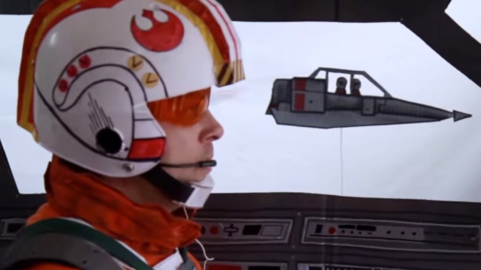 articles/2014/06/20/viral-video-of-the-day-cardboard-star-wars/140620-viralvid-starwars-tease_vkhggd