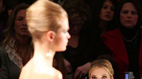 galleries/2009/02/16/fashion-week-front-row/fashion-front-row-28_ezgxrj