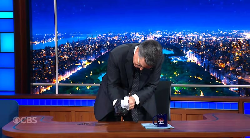 The Late Show with Stephen Colbert, Colbert throwing CBS' statement into a doggie bag.