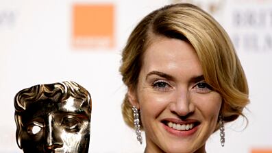 cheats/2009/02/08/kate-and-slumdog-win-big-at-baftas/kate-winslet-bafta_vf5vec