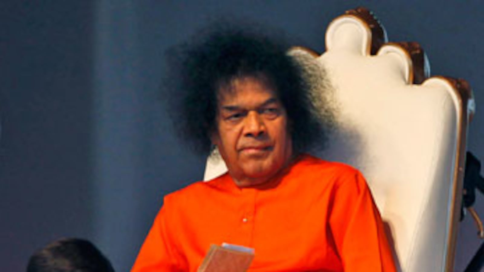 cheats/2011/04/24/hindu-holy-man-sai-baba-dies/sai-baba_foza80