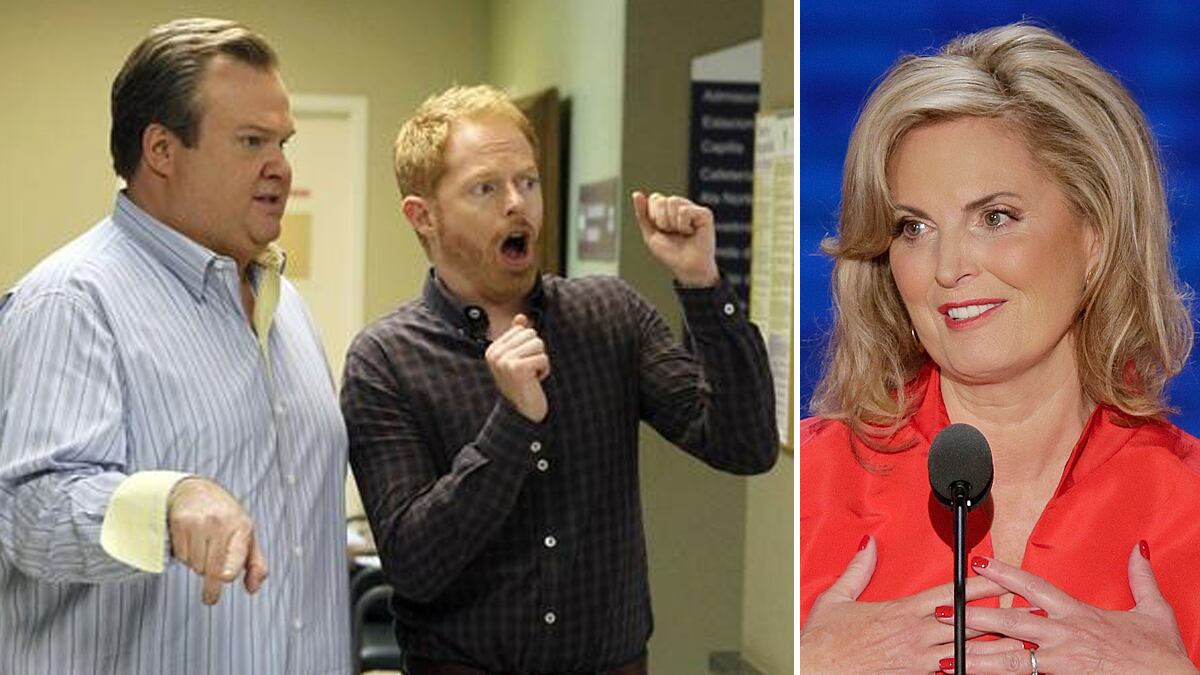 cheats/2012/08/30/modern-family-not-a-fan-of-ann-romney/ann-romney-modern-family-cheat_sc8npe