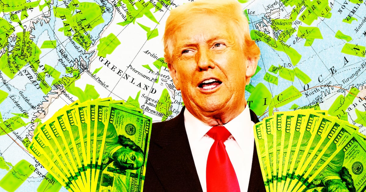 Billionaire Trump Considers Bribing Greenland to Join U.S.