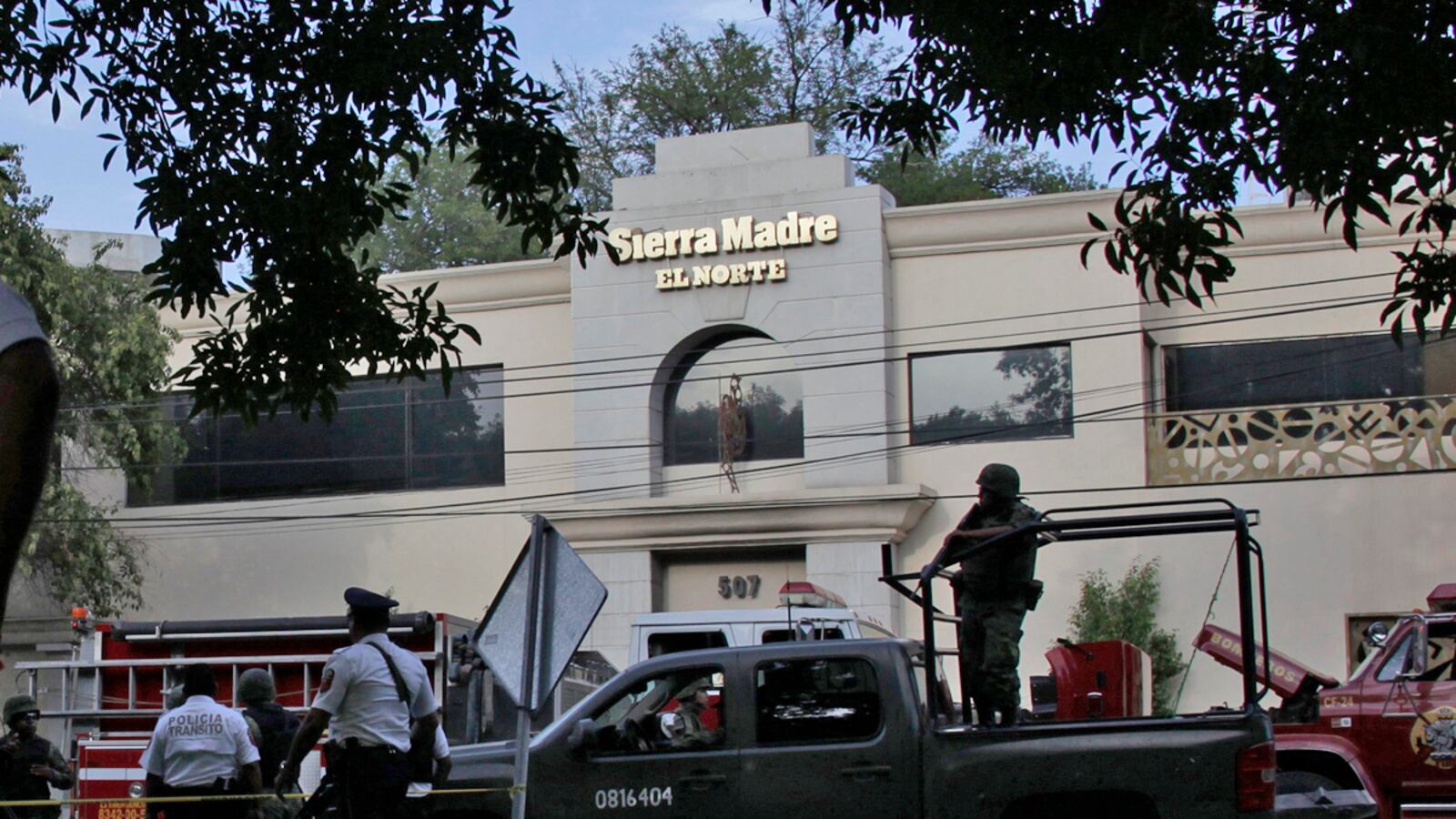 cheats/2012/07/30/mexican-newspaper-office-set-on-fire/mexican-newspaper-el-norte-fire-drug-war-cheat_xile4z