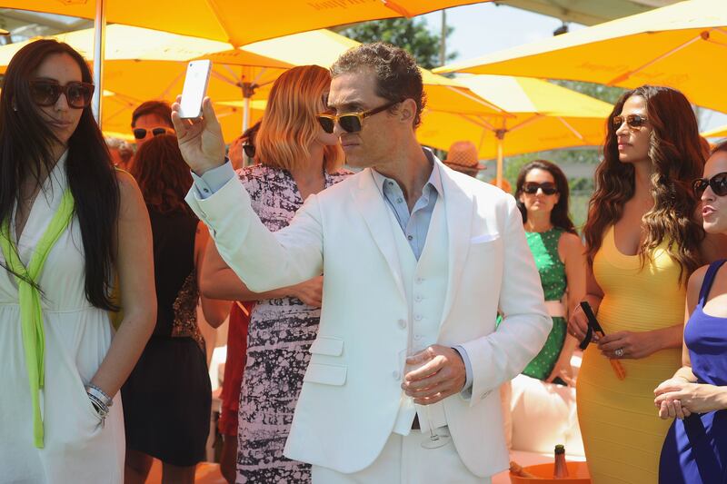 galleries/2013/06/02/stars-flock-to-veuve-clicquot-polo-classic/130602-polo-11_htmgew