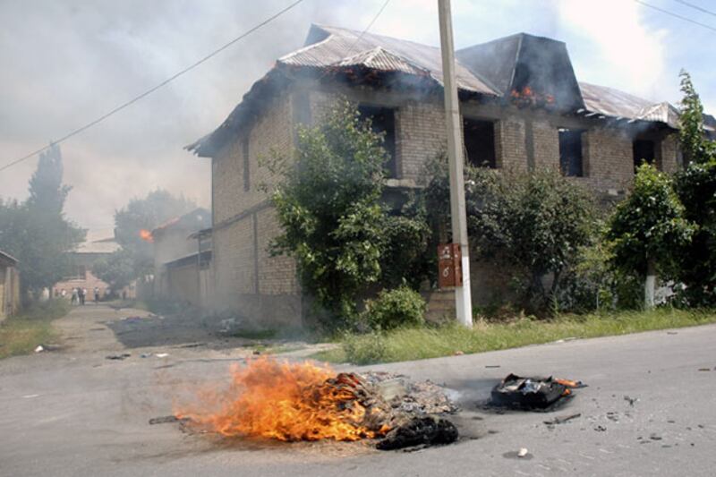 galleries/2010/06/19/kyrgyzstan-unrest/goltz-kyrgyzstan-4_wclllb