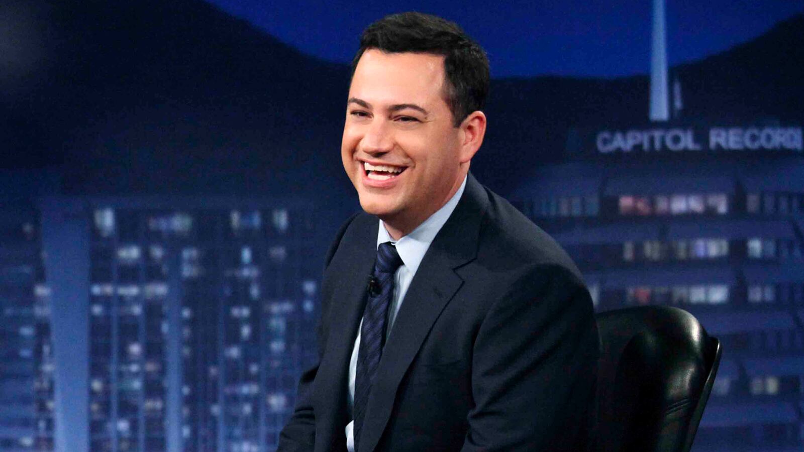 articles/2013/03/23/why-jimmy-kimmel-should-host-the-tonight-show/130323-Romano-Kimmel-tease_ocnfi0