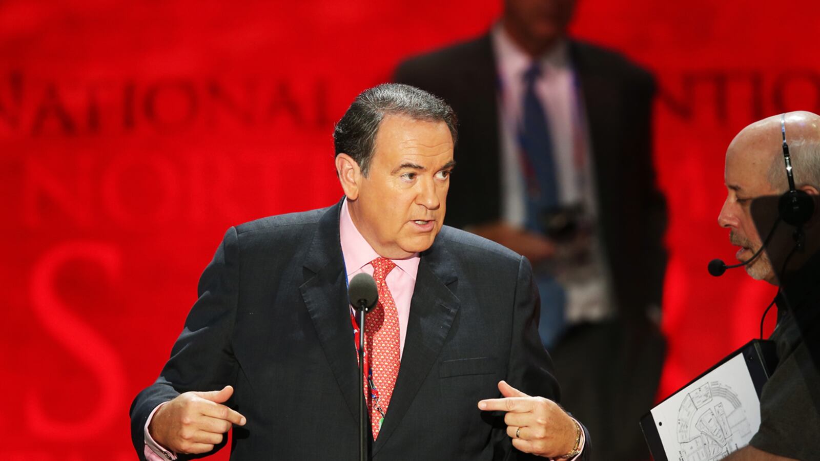 articles/2012/08/28/huckabee-on-romney-if-you-have-cancer-who-cares-if-your-surgeon-is-a-jerk/mike-huckabee-convention-speech-kurtz_szzxvb