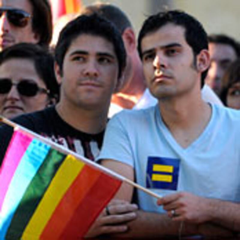 articles/2010/08/07/gay-marriage-politicians-not-justices-should-decide/campos-gay-marriage_118381_lrh7x2