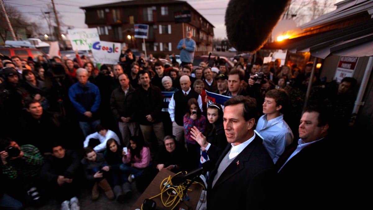 articles/2012/01/07/watch-this-space-the-presidential-election-could-be-decided-in-nh/new-hampshire-debate-mckinnon_kuyk6p