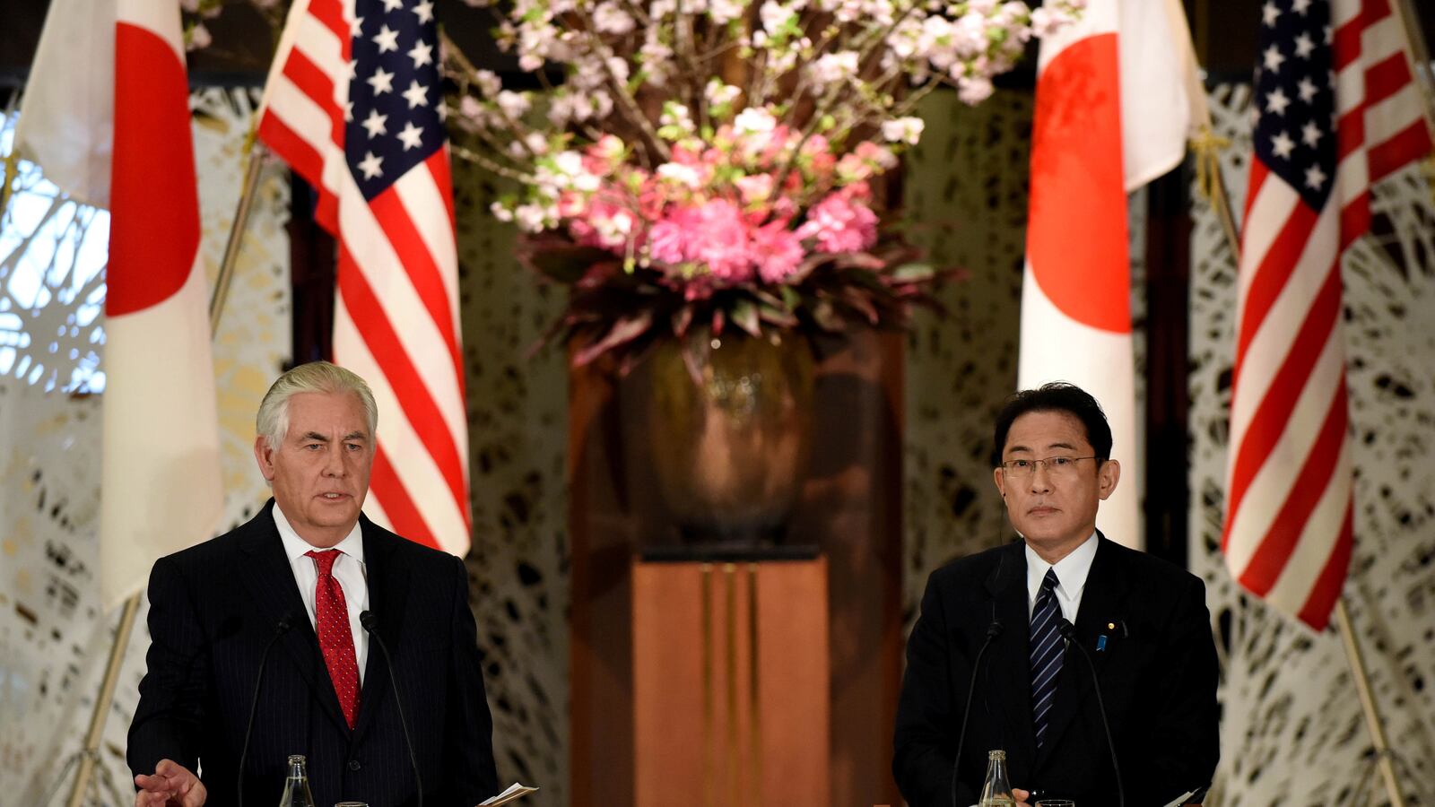 cheats/2017/03/16/tillerson-n-korea-need-not-fear-u-s/170316-tillerson-tokyo_qgm1yy