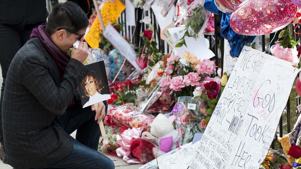 cheats/2012/02/17/newark-preps-for-whitney-funeral/whitney-houston-newark-prepares-cheat_eknkut