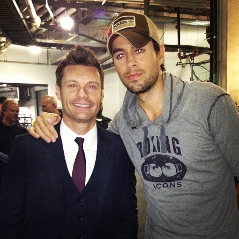 galleries/2012/09/02/ryan-seacrest-oprah-more-celebrity-twitter-pictures-photos/ryanseacrest_igudbk