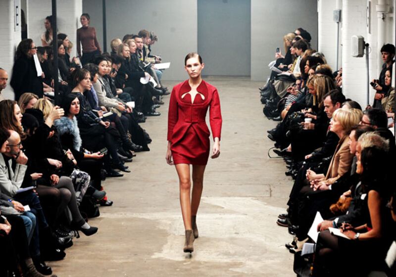 galleries/2010/02/24/london-fashion-week/london-fashion-week---schwab_k82qkl