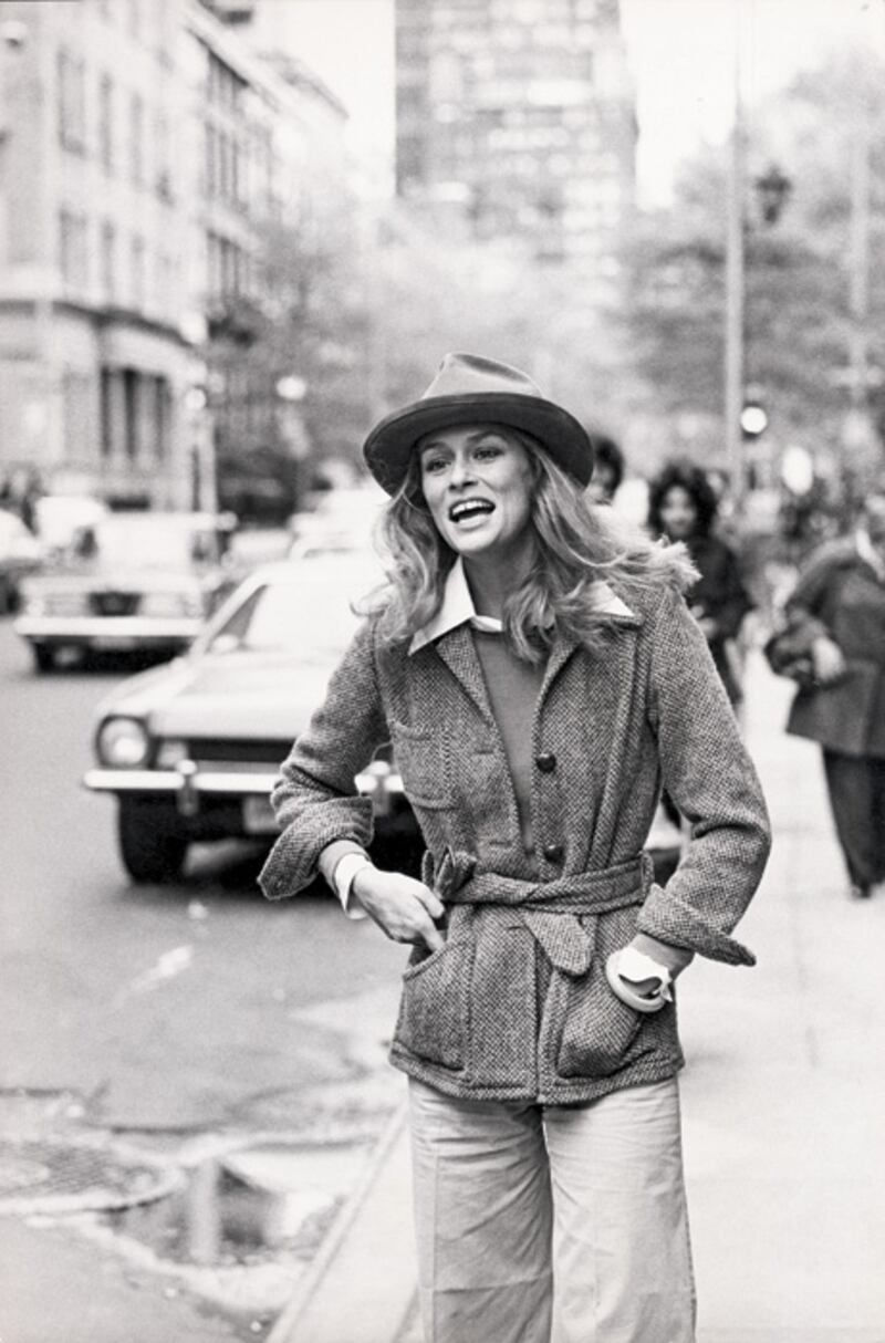 galleries/2013/12/03/from-gisele-bundchen-to-naomi-campbell-history-of-the-vogue-model-photos/131202-vogue-models-hutton_ut34se