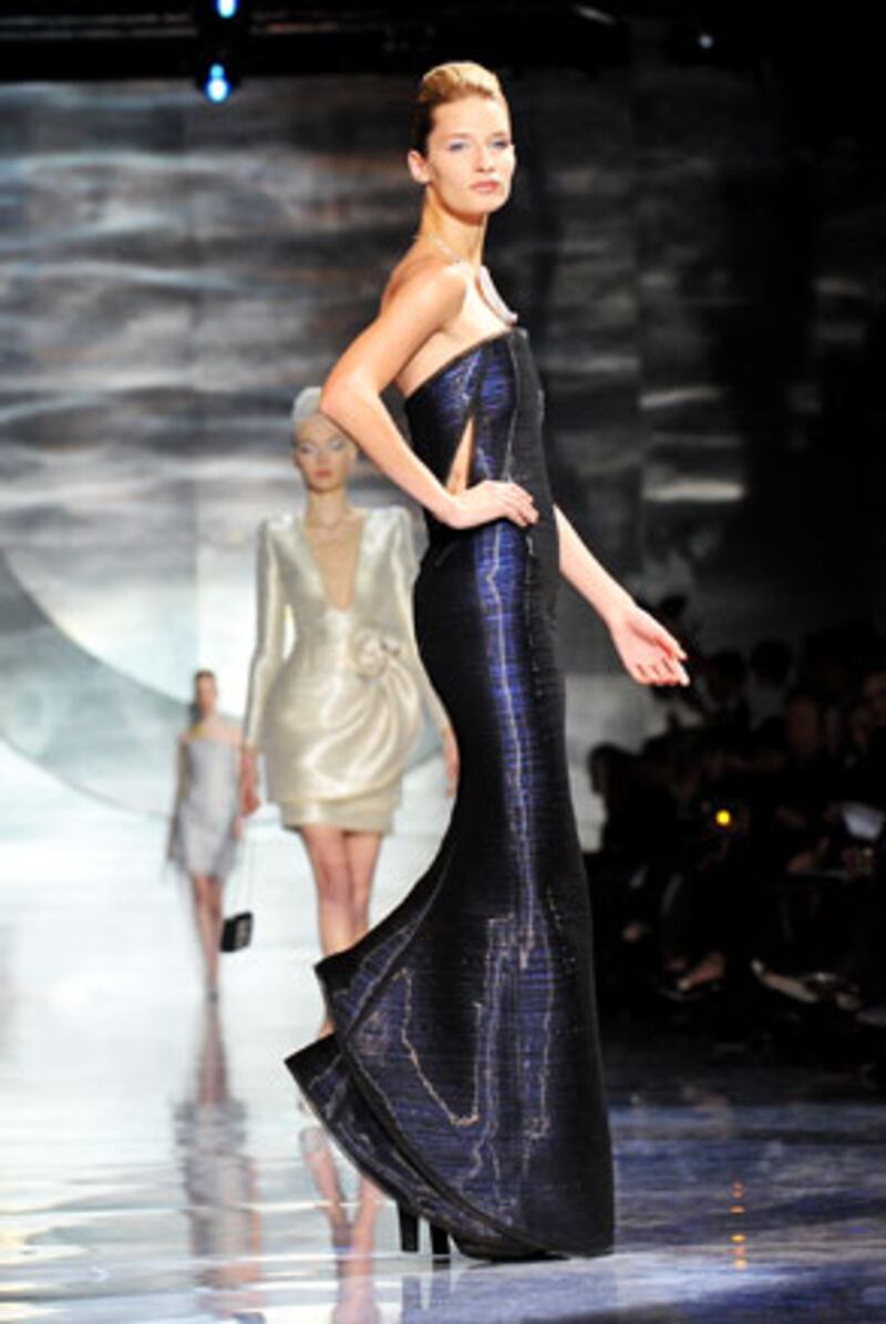 galleries/2010/01/27/fashion-week-day-1/paris-fashion-week---armani-3_i3leyh