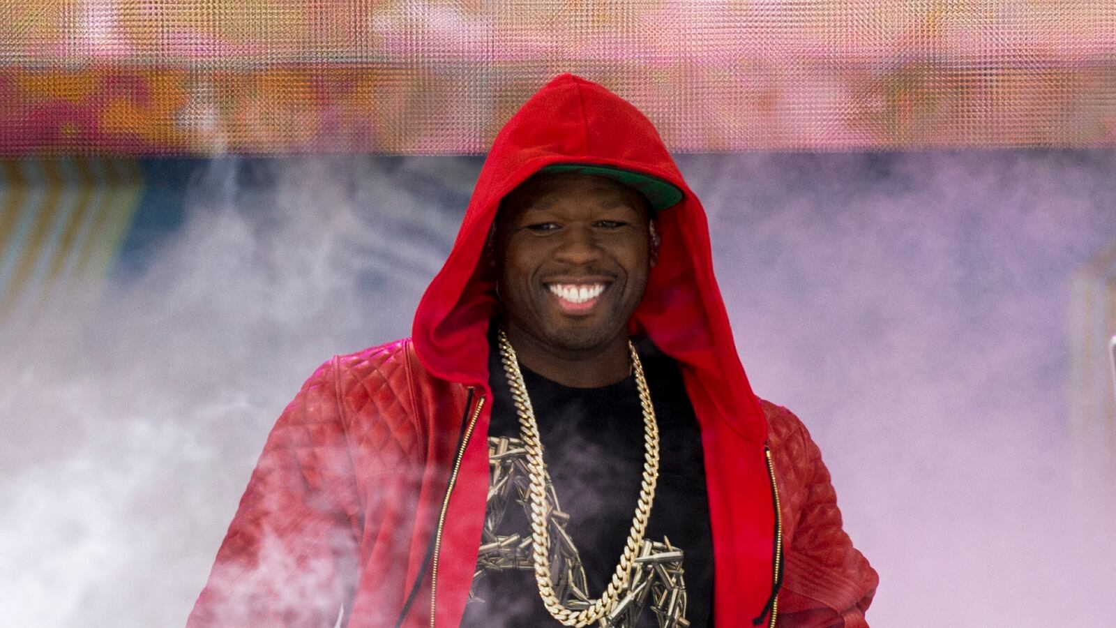 articles/2015/05/10/50-cent-accused-of-stealing-some-serious-vegas-bling/150510-Joiner-50_Cent-tease_we2kom