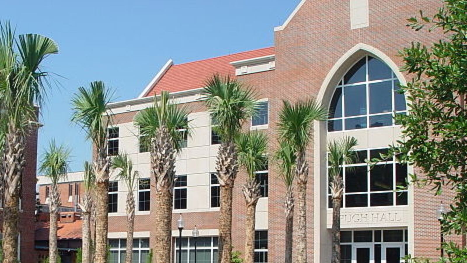 640px-Pugh_Hall_at_the_University_of_Florida_ss8gmi