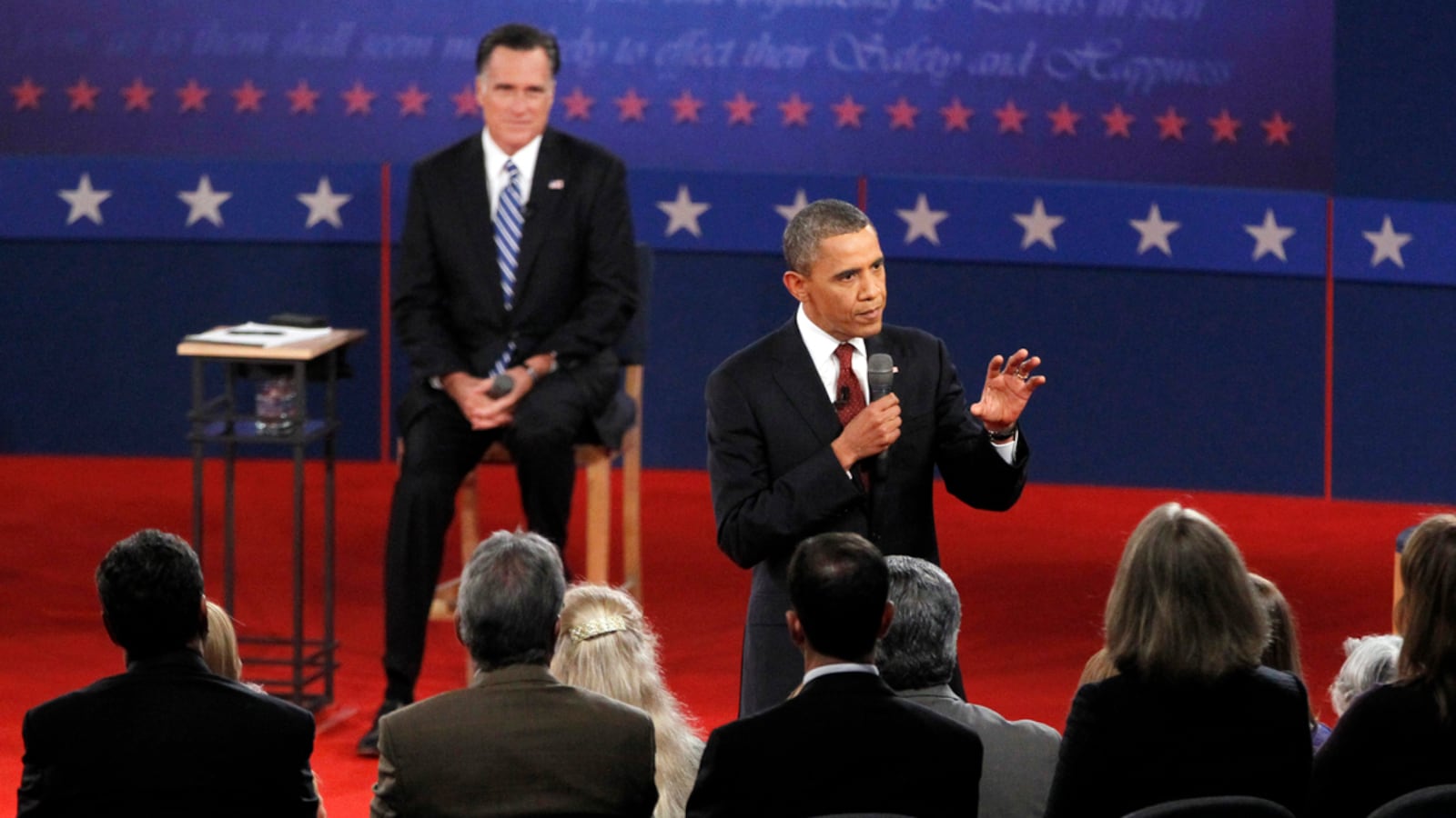 articles/2012/10/17/andrew-sullivan-s-town-hall-debate-live-blog/sullivan-obama-hes-back-tease-embed_pjmrwe