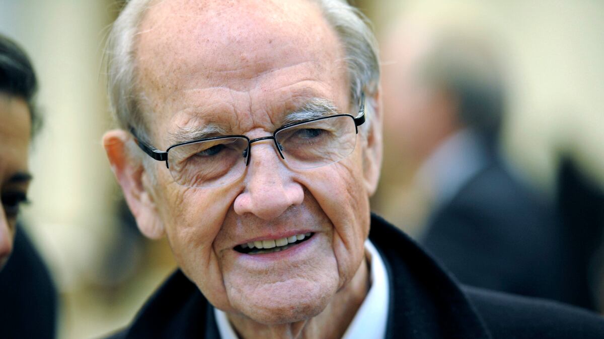 cheats/2012/10/17/report-mcgovern-unresponsive/george-mcgovern-unresponsive-cheat_lrj8rq