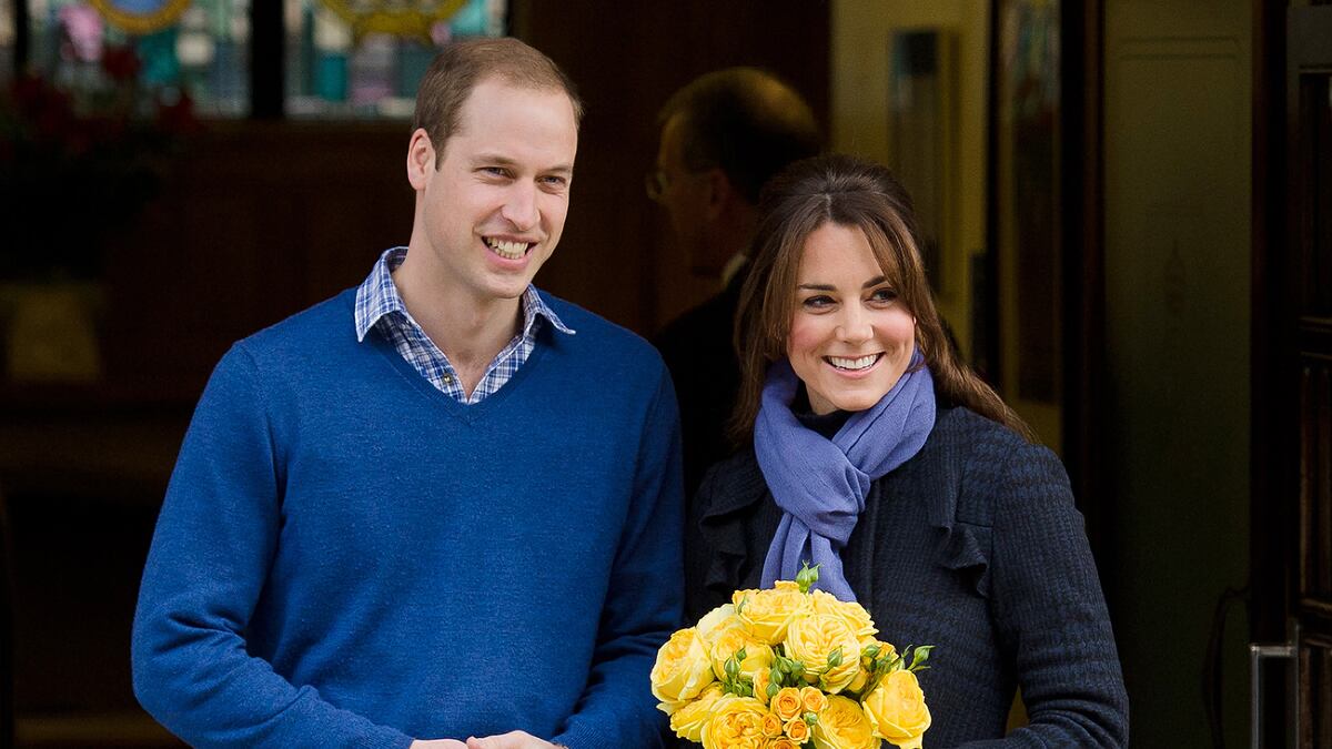 articles/2013/06/25/street-parties-helicopters-and-birth-notice-at-buck-palace-how-the-royal-birth-will-unfold/radio-djs-prank-call-kate-middleton-fallon-embed2_jre5cq