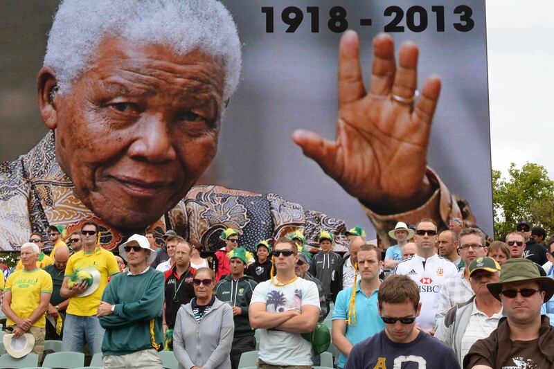 galleries/2013/12/06/goodbye-madiba-the-world-mourns-nelson-mandela-photos/131205-mandela-reax6_nhfjen