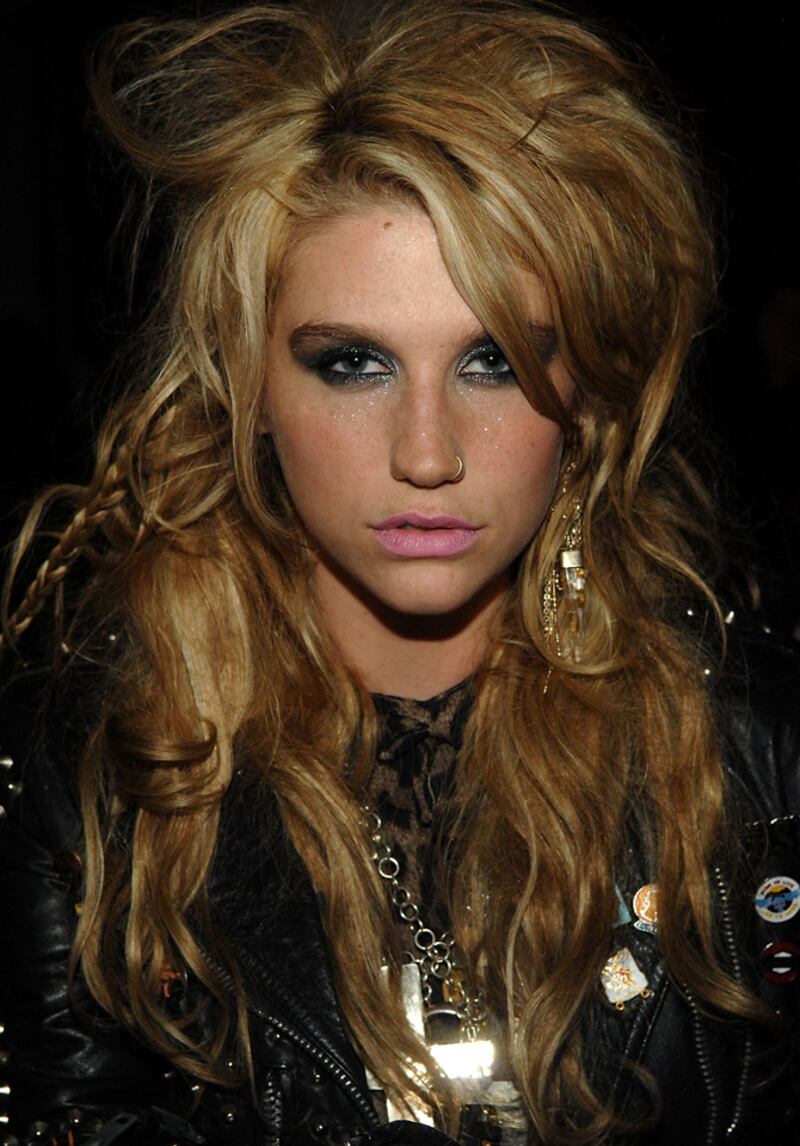 galleries/2011/06/08/bed-head-gallery/celebrity-bedhead-02_uhbwsj