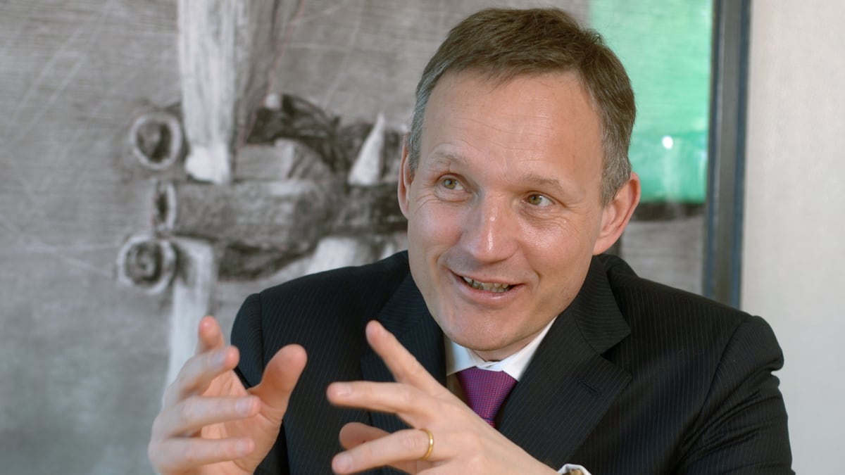 cheats/2012/08/30/barclays-names-new-ceo/new-barclays-ceo-cheat_z5wvzx