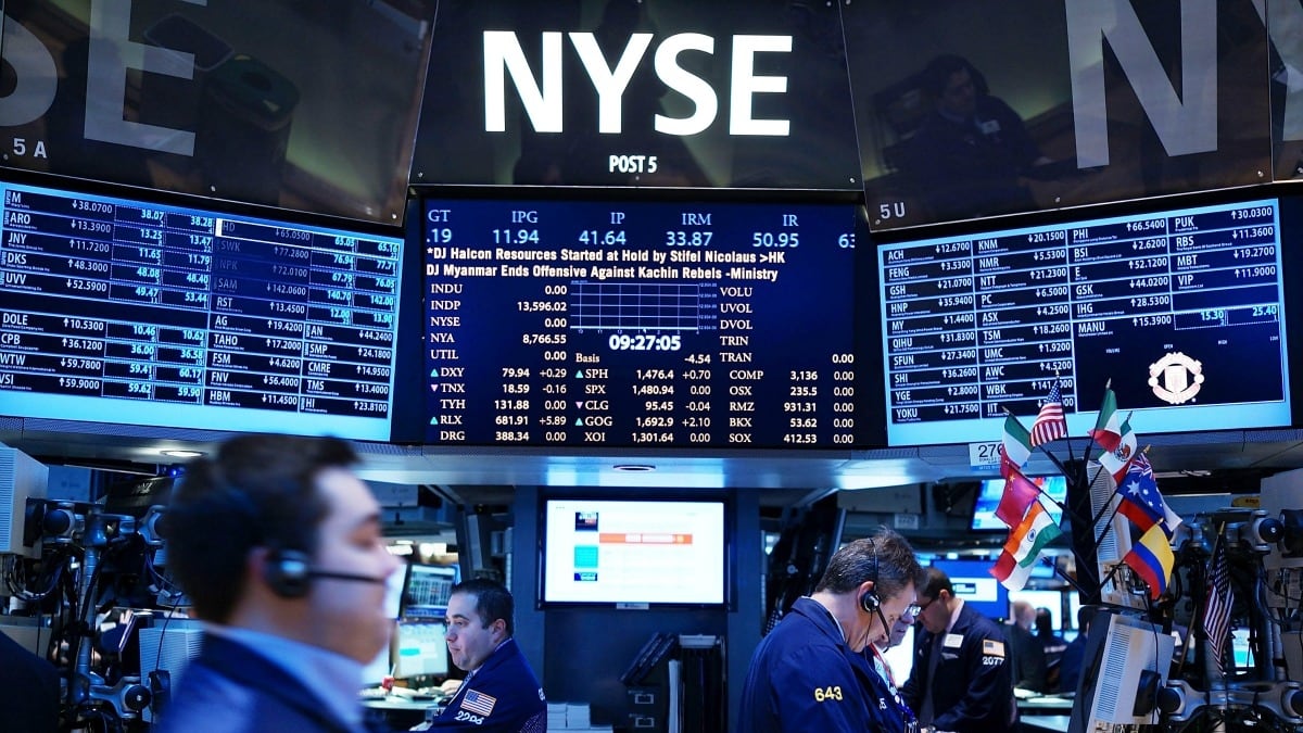 cheats/2013/01/18/dow-s-p-hit-five-year-highs/dow-hits-highs-cheat_zla2gm