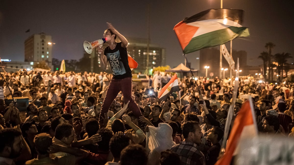 articles/2012/06/20/egypt-s-second-revolution-purging-the-mubarak-regime-s-legacy/egypt-tahrir-protest-salama_ycffin