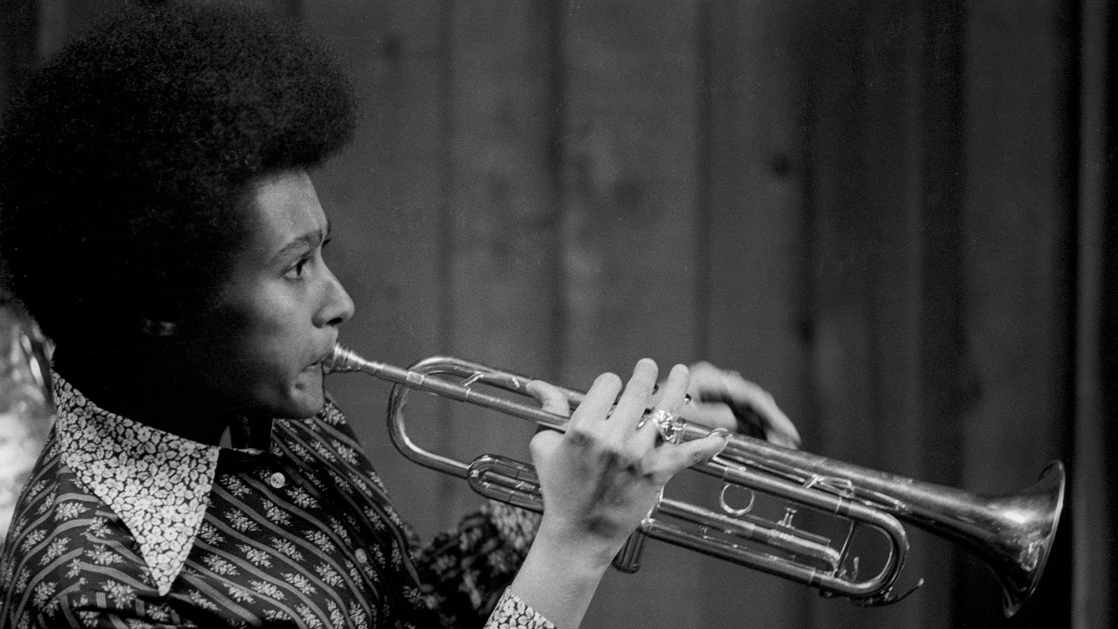 articles/2015/11/25/farewell-cynthia-robinson-mother-of-all-hype-men-and-heart-of-the-family-stone/151125-mckie-sly-tease_d4fvvz