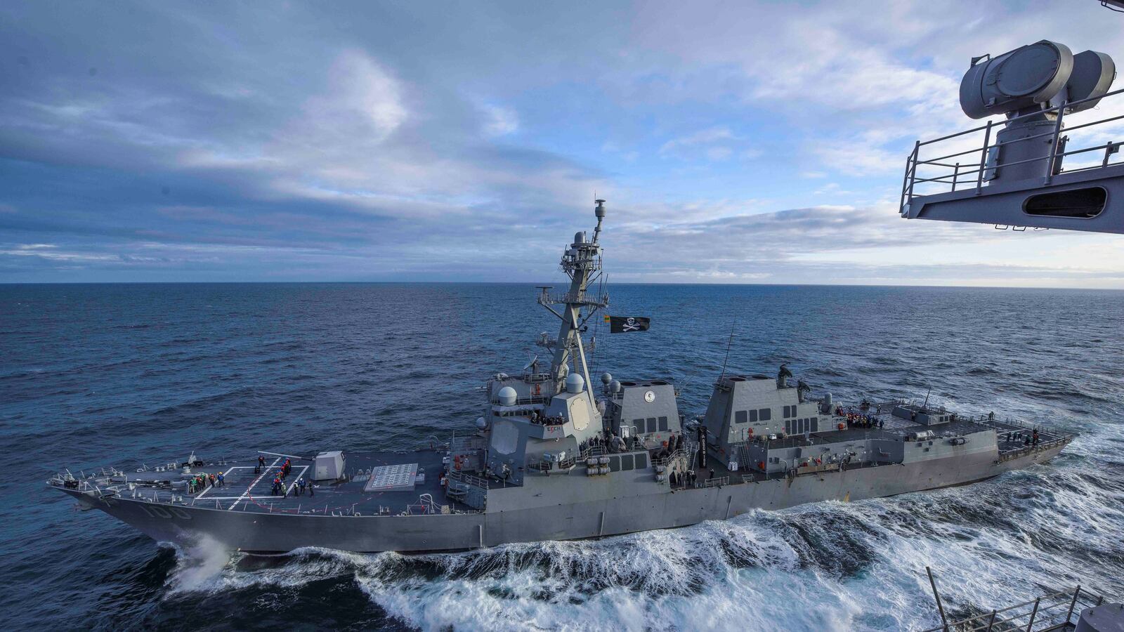 2020-04-24T000000Z_248580913_RC25BG940GIL_RTRMADP_3_HEALTH-CORONAVIRUS-USA-NAVY_sg3ehh